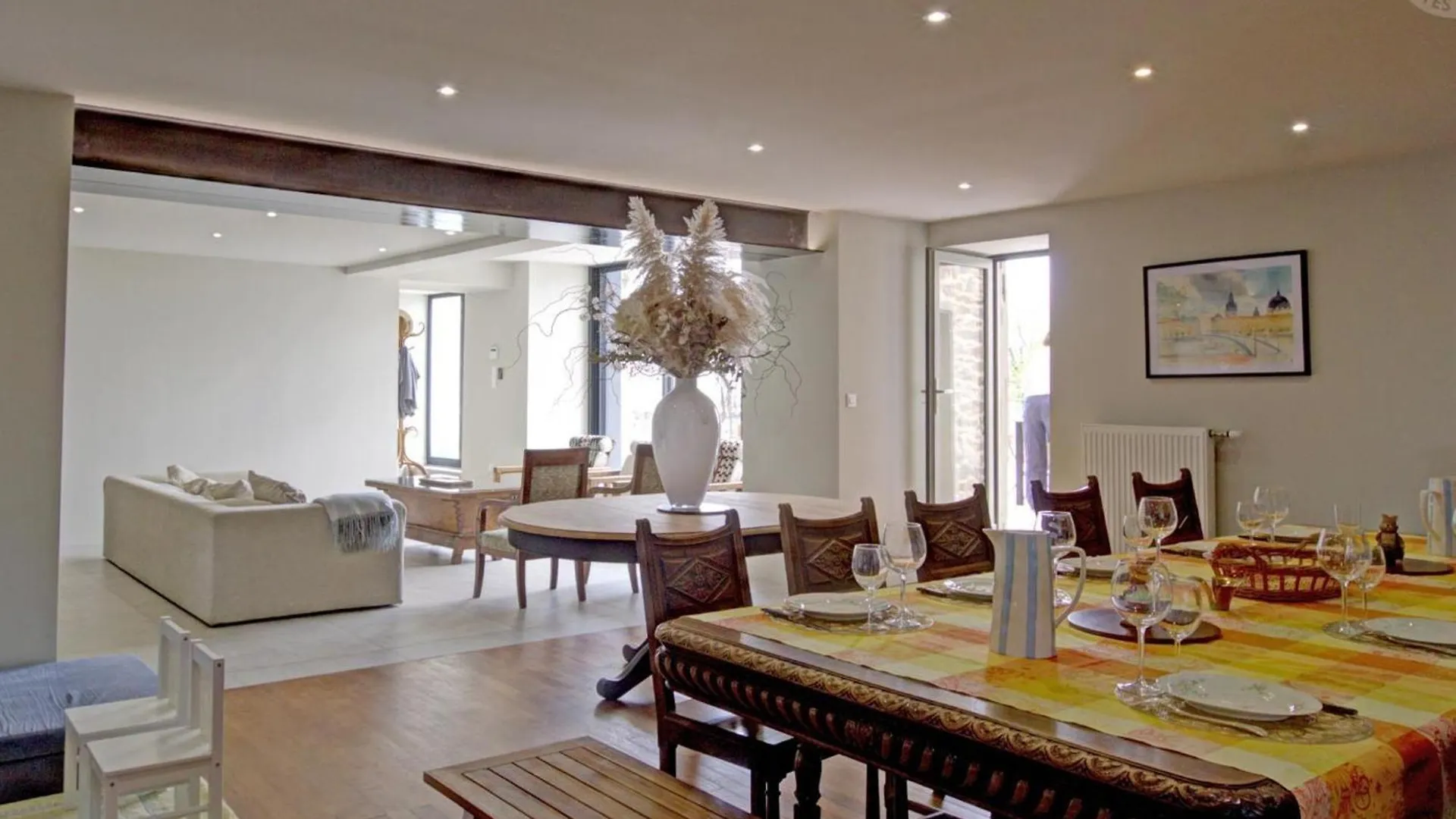 Maison Mitoyenne Spacieuse Avec Jardin, Terrasse Et Internet - Fr-1-496-312 Saint-Symphorien-de-Lay Holiday home