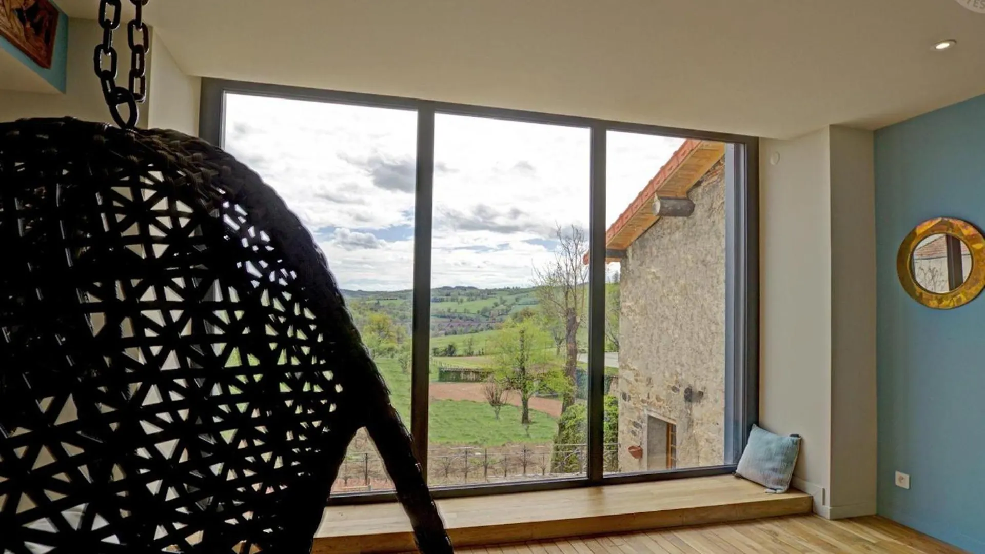 Holiday home Maison Mitoyenne Spacieuse Avec Jardin, Terrasse Et Internet - Fr-1-496-312 Saint-Symphorien-de-Lay